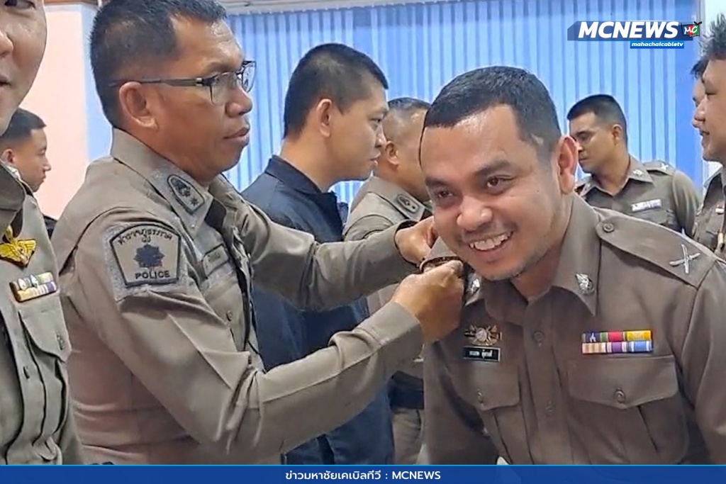 มอบหมวกจราจร 3