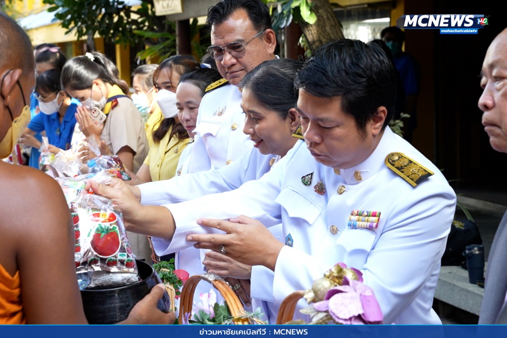 เฉลิมพระเกียรติ  14