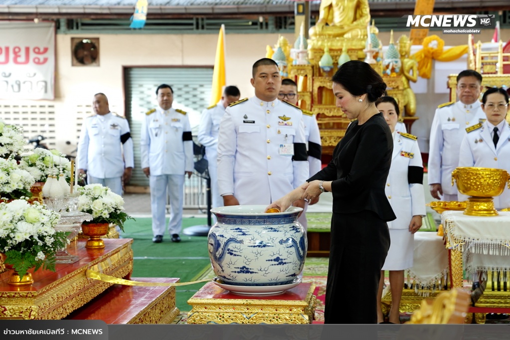 สรงน้ำ6 copy
